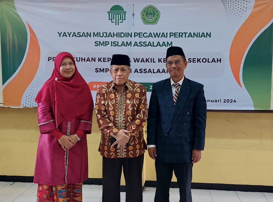 Pengukuhan Kepala dan Wakil Kepala SMP Islam Assalaam
